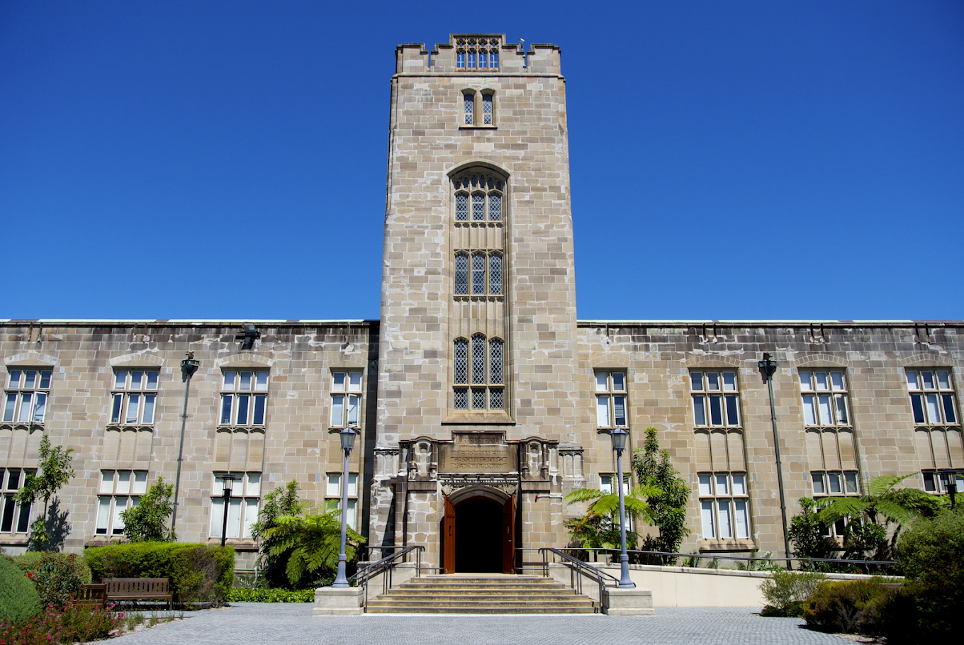 
	Sydney International Undergraduate Scholarship 
